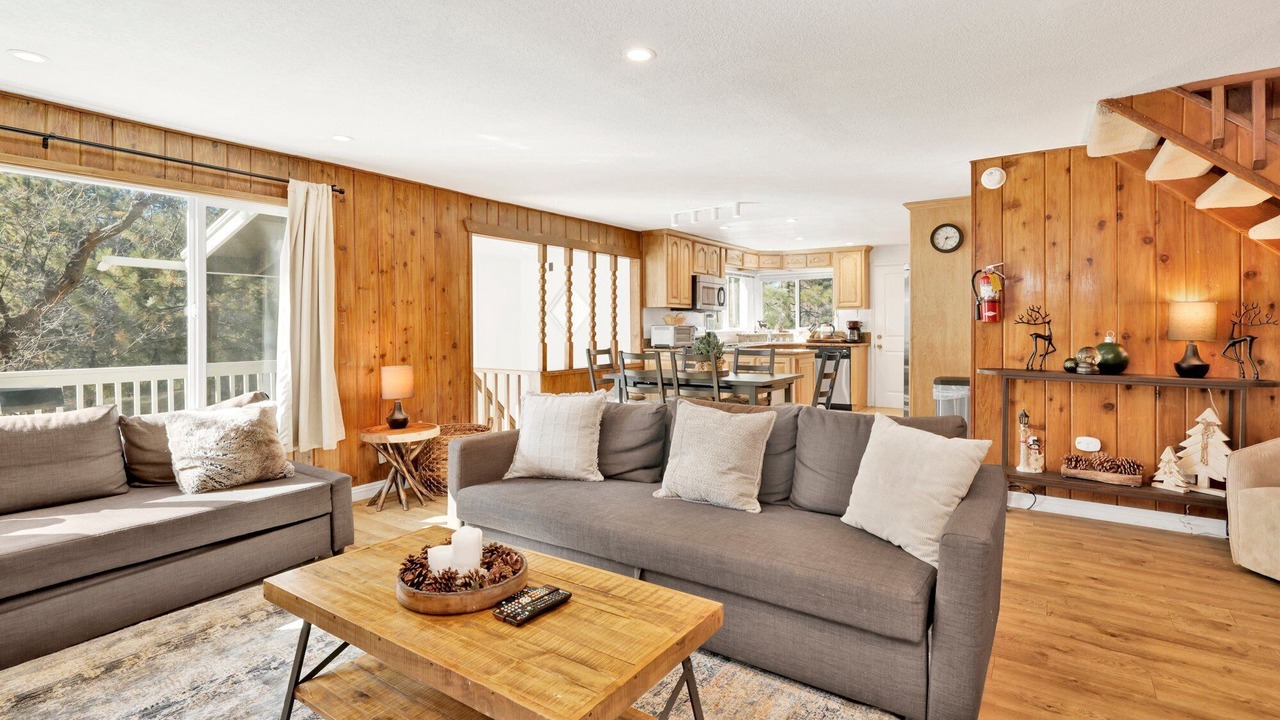 Photo of Livingroom in Big Bear Lake