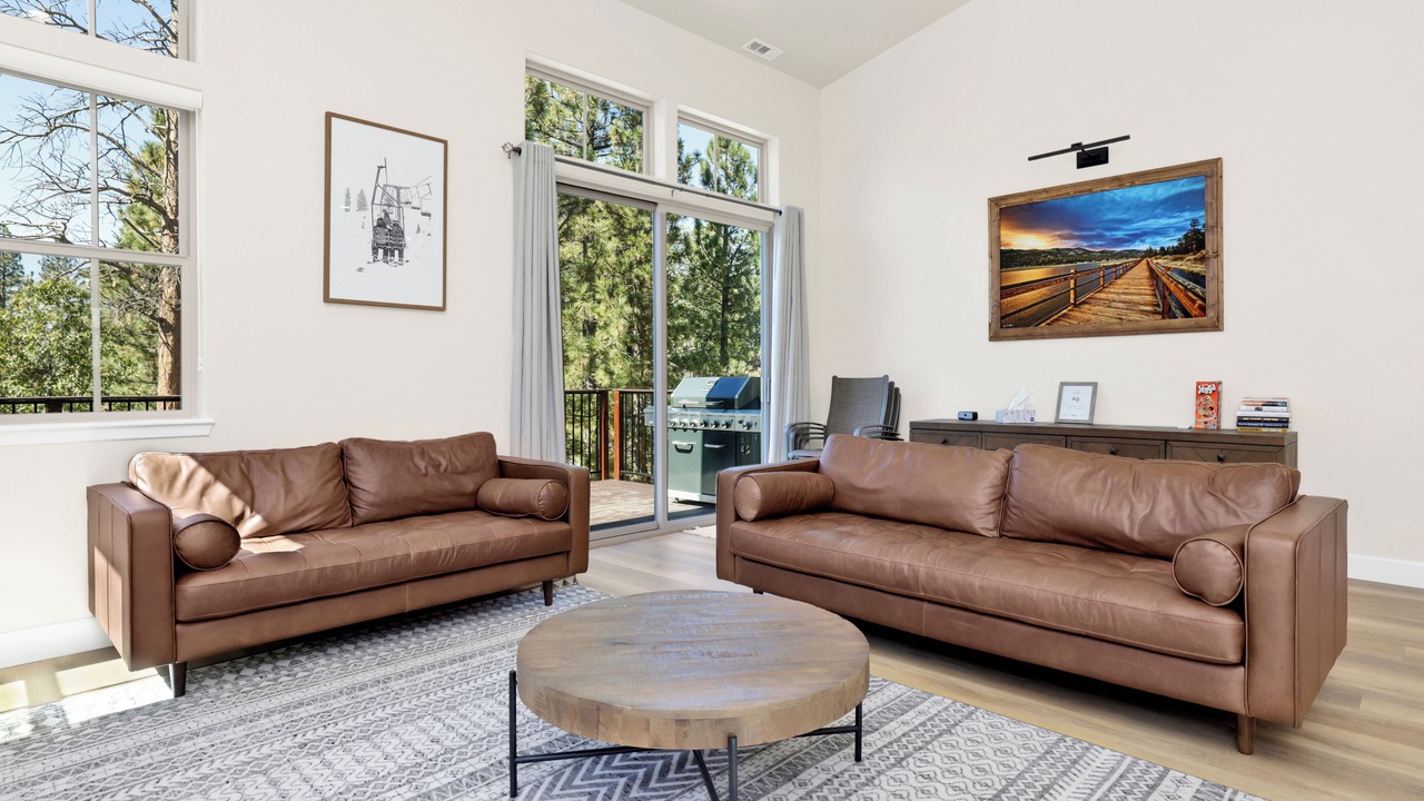 Photo of Livingroom in The Village