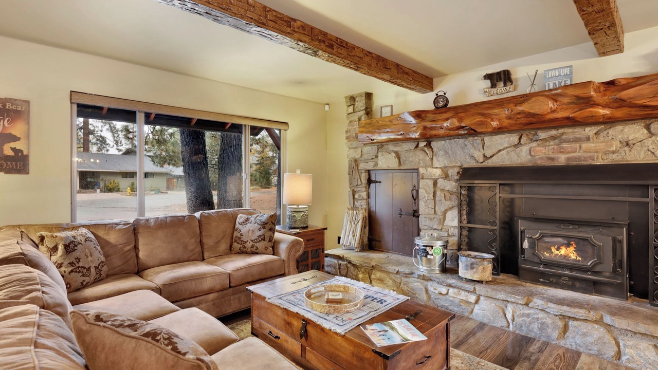 Photo of Livingroom in Big Bear Lake