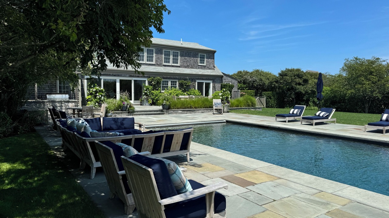 Photo of Outdoor in Tom Nevers