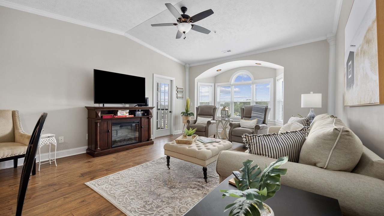 Photo of Livingroom in Little River