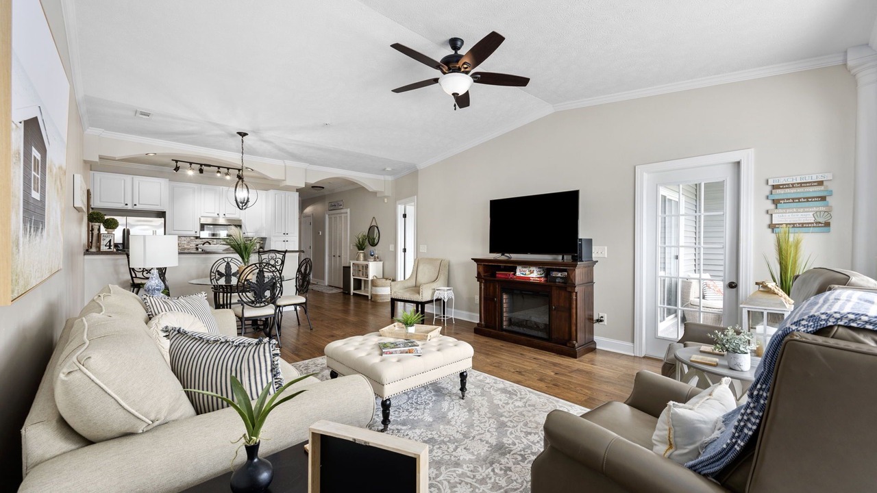 Photo of Livingroom in Little River