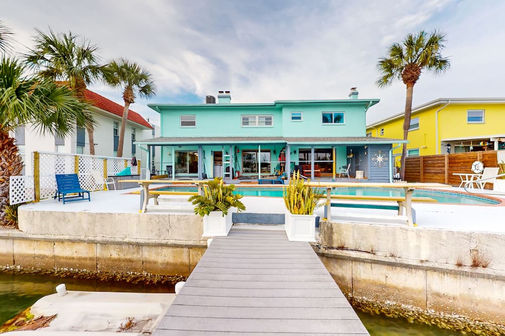 Photo of Others in Capri Isle
