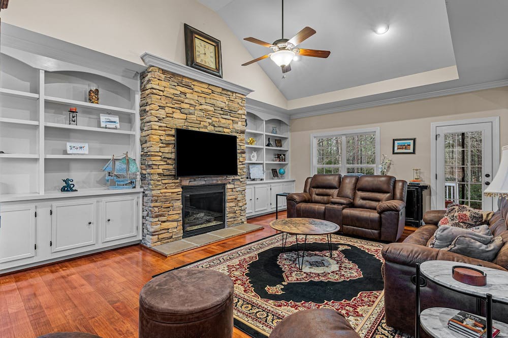 Photo of Livingroom in Southern Pines