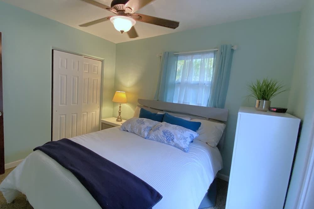 Photo of Bedroom in Gillespie Park
