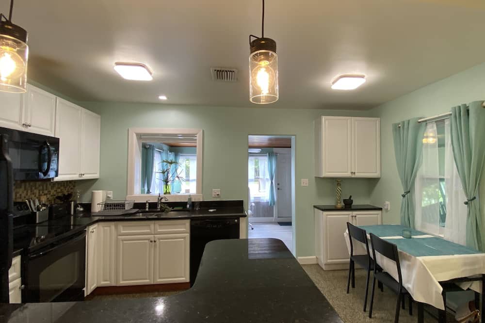 Photo of Kitchen in Gillespie Park