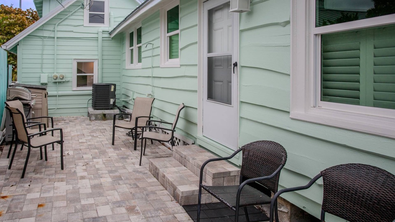 Photo of Patio Balcony in Treasure Island