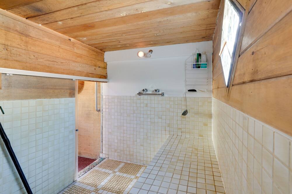 Photo of Bathroom in Ocean View