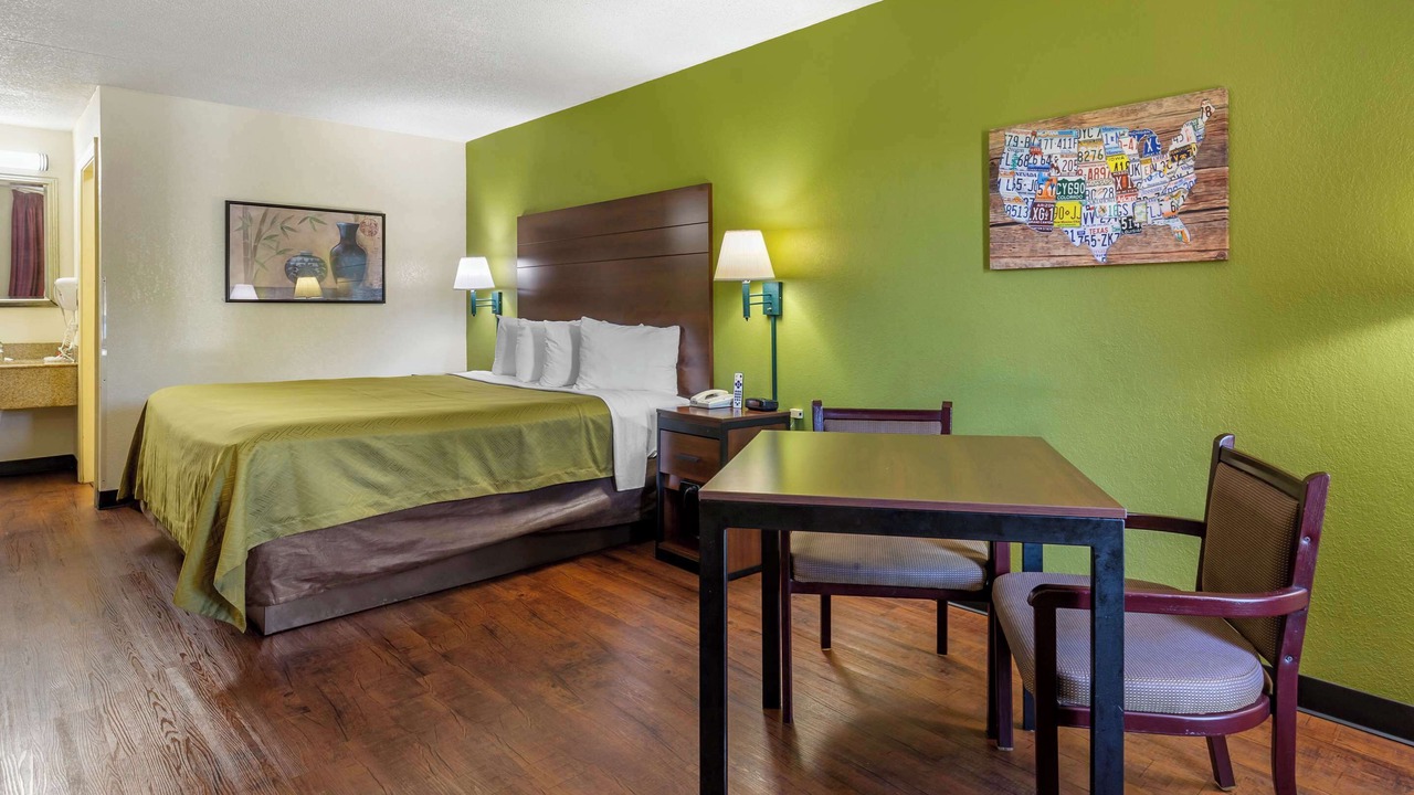 Photo of Bedroom in Cape Fear