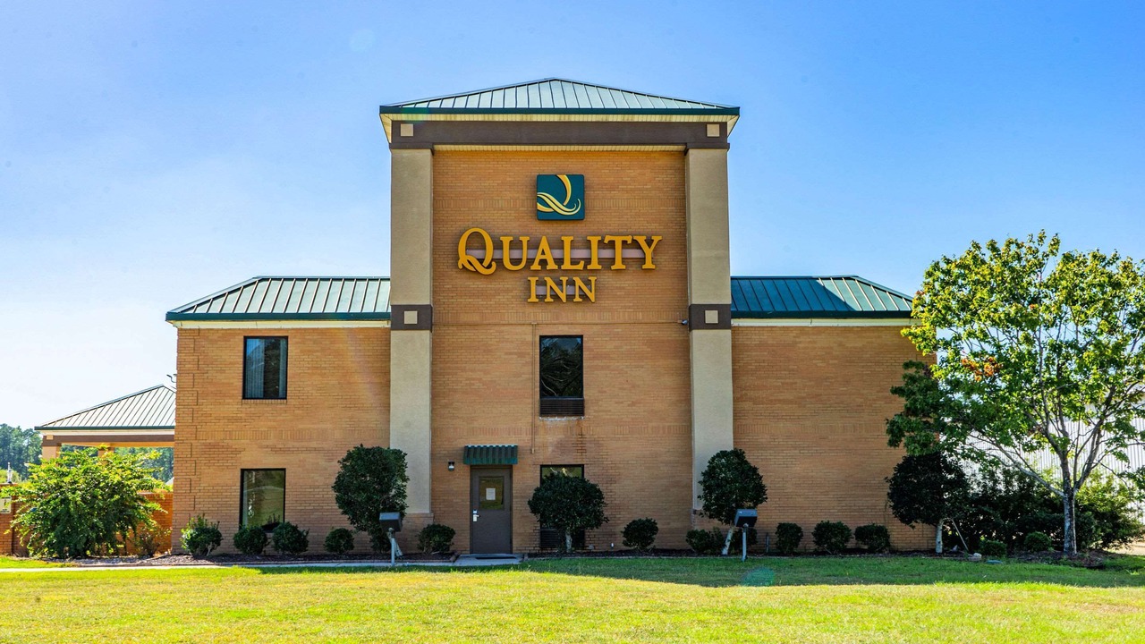 Photo of Buildings in Whiteville