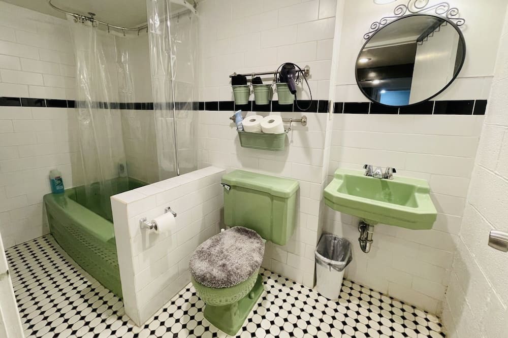 Photo of Bathroom in Sunnyside