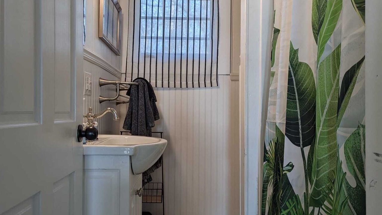 Photo of Bathroom in Lake Waccamaw