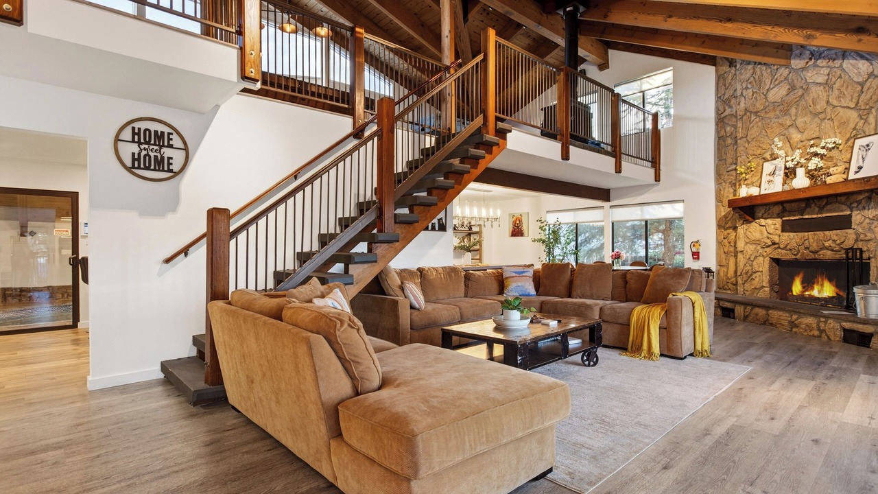 Photo of Livingroom in The Village