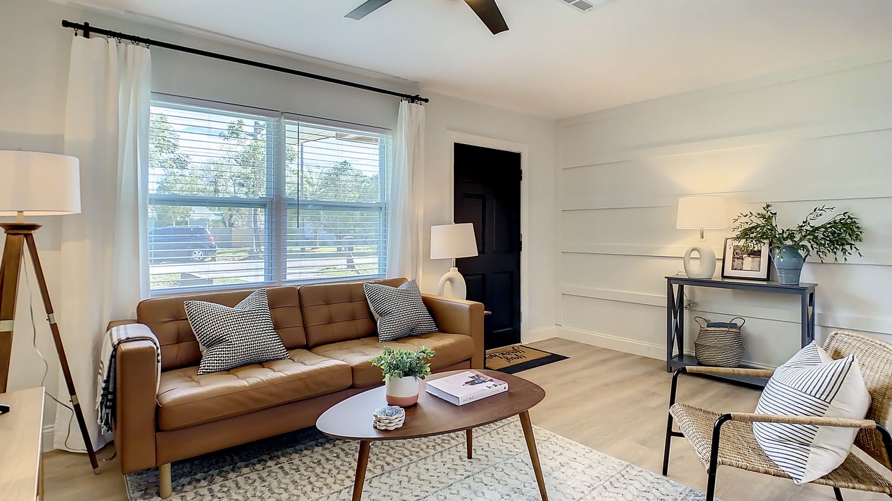 Photo of Livingroom in Sarasota Springs