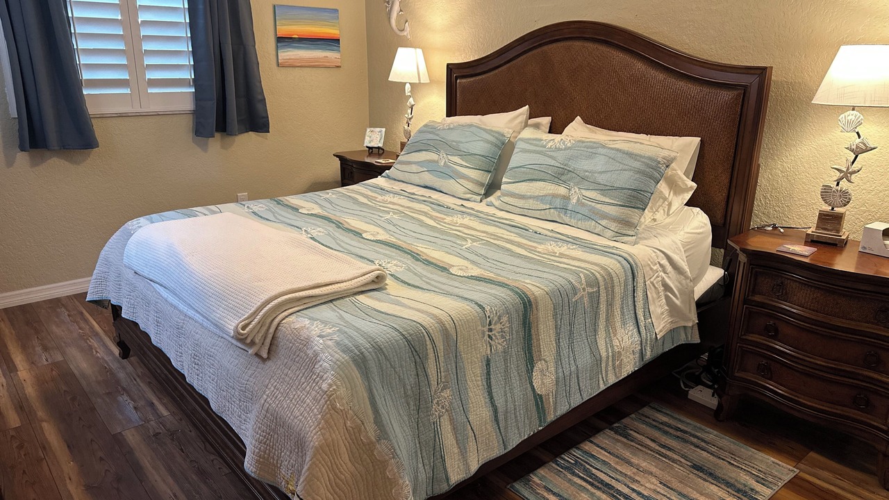 Photo of Bedroom in Capri Isle