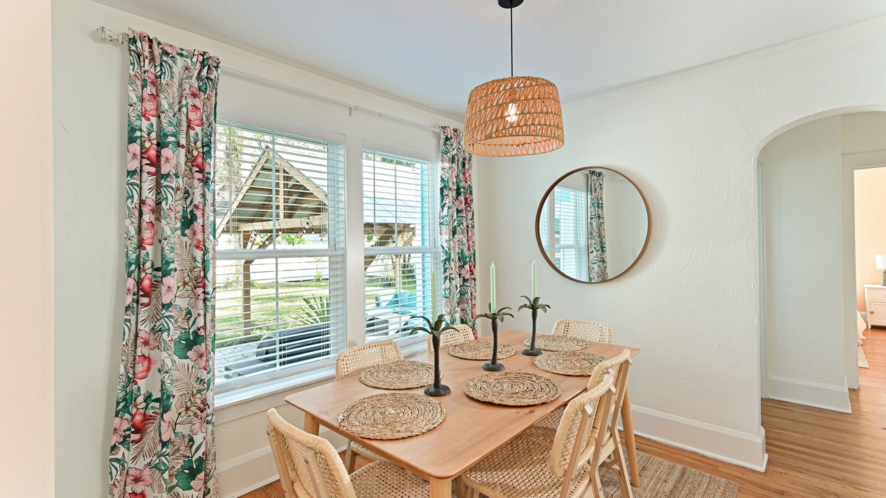 Photo of Livingroom in River District