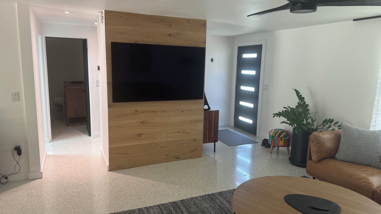 Photo of Livingroom in South Gate Ridge