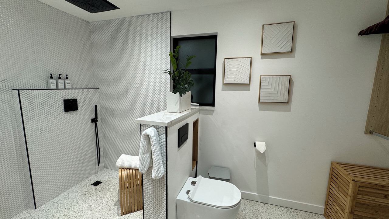 Photo of Bathroom in South Gate Ridge