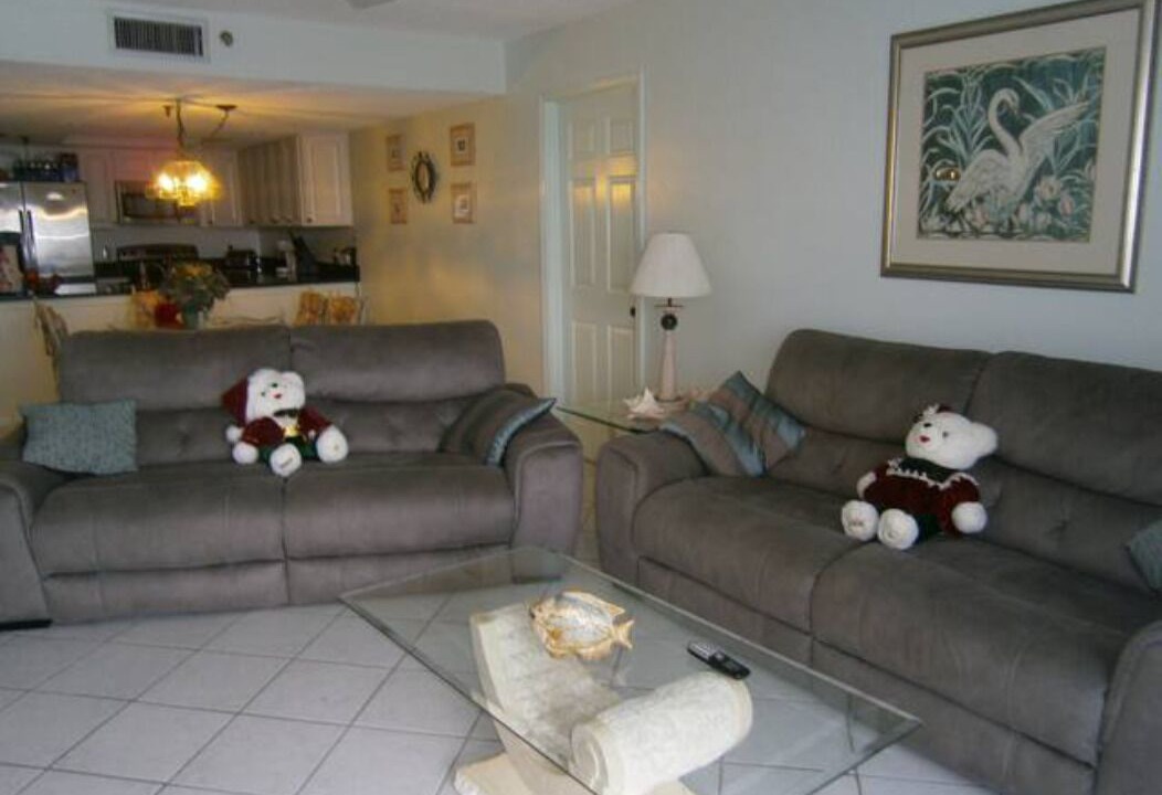Photo of Livingroom in Redington Shores