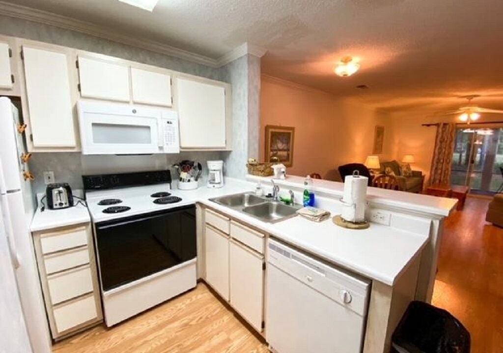 Photo of Kitchen in Colonial Charters