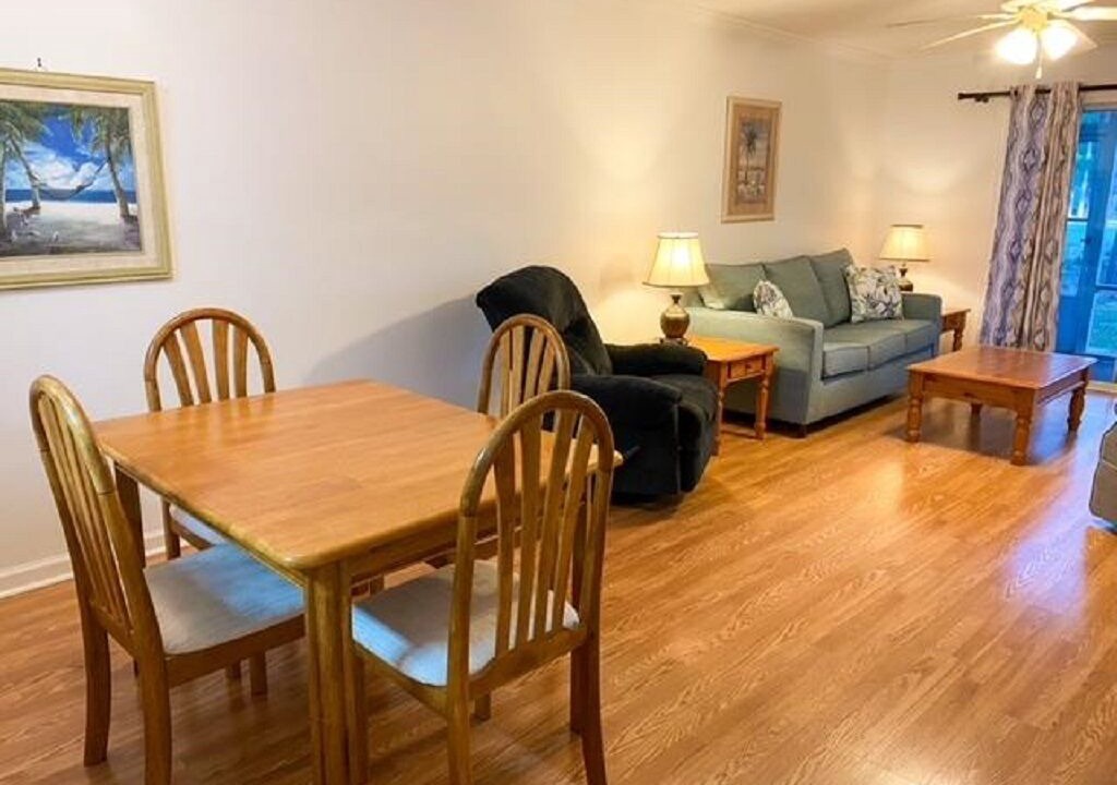 Photo of Livingroom in Colonial Charters