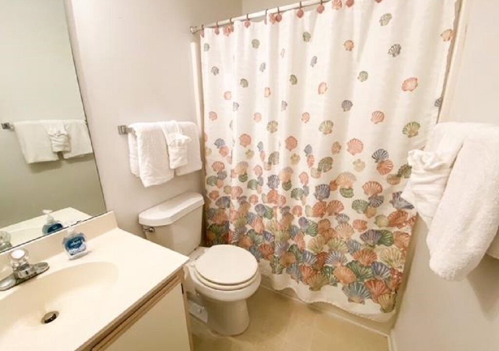 Photo of Bathroom in Colonial Charters