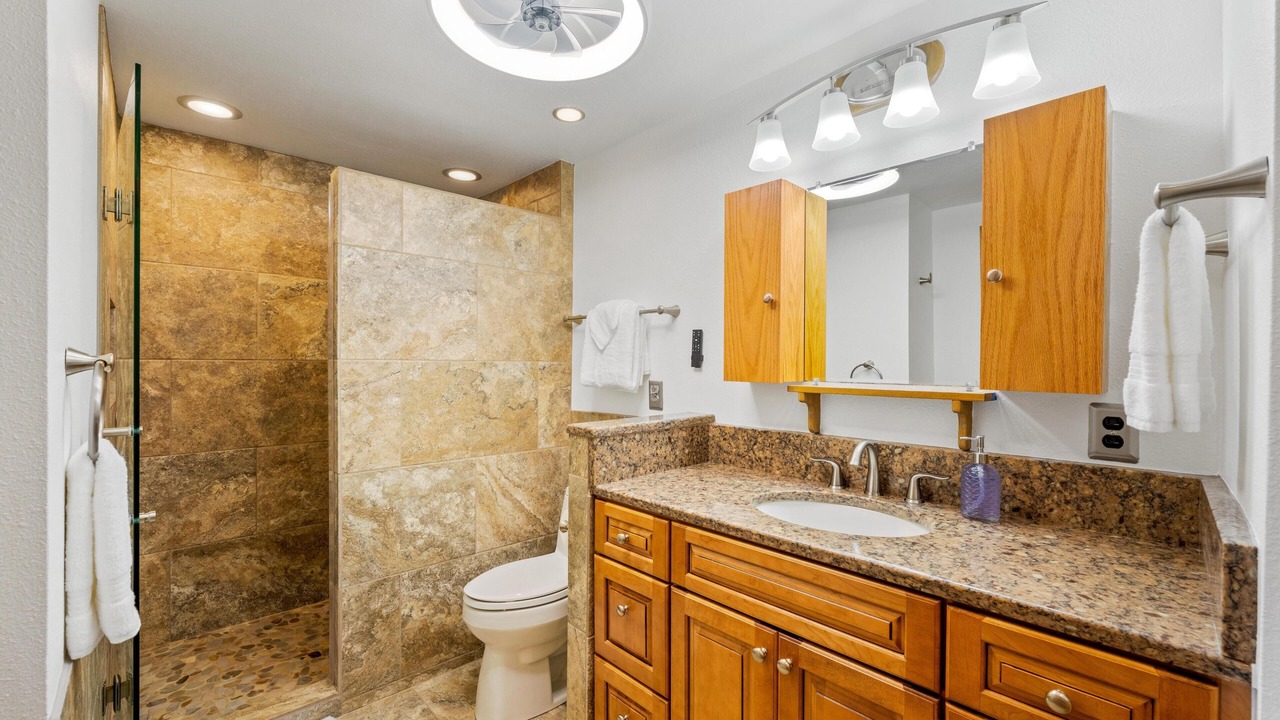 Photo of Bathroom in Waikoloa Village