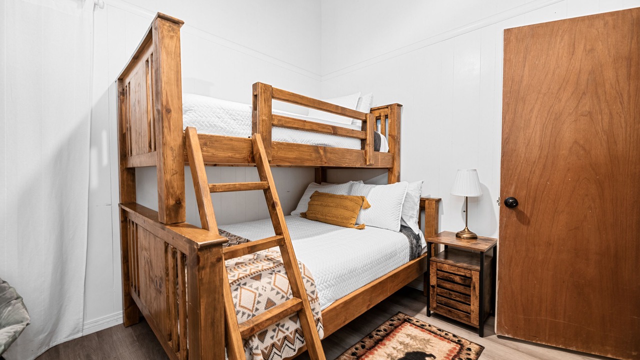 Photo of Bedroom in Big Bear Lake