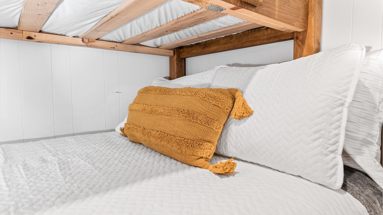 Photo of Bedroom in Big Bear Lake