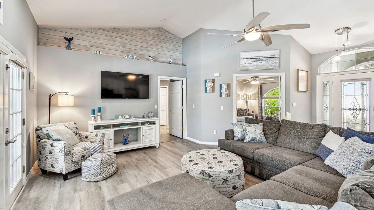 Photo of Livingroom in Harbor Hills
