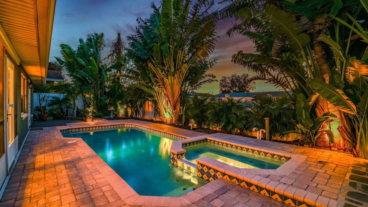 Photo of Outdoor in Harbor Hills