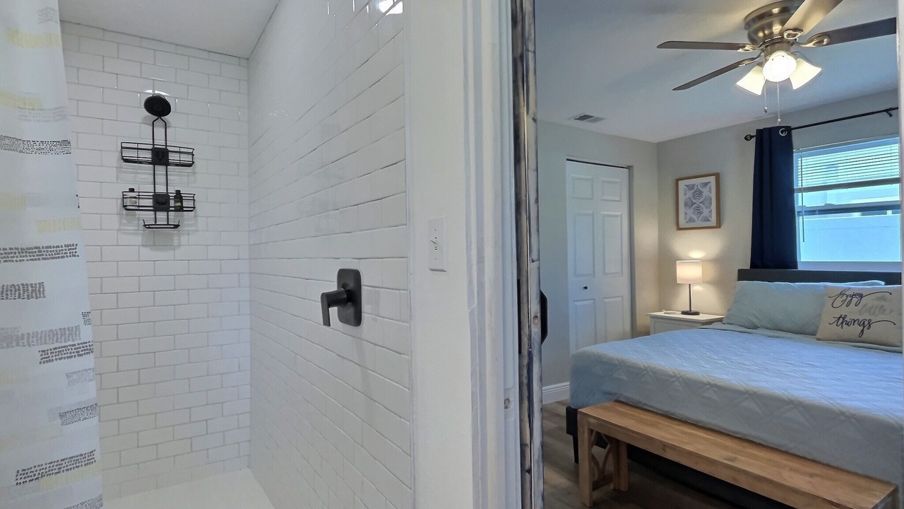 Photo of Bathroom in South Gate Ridge