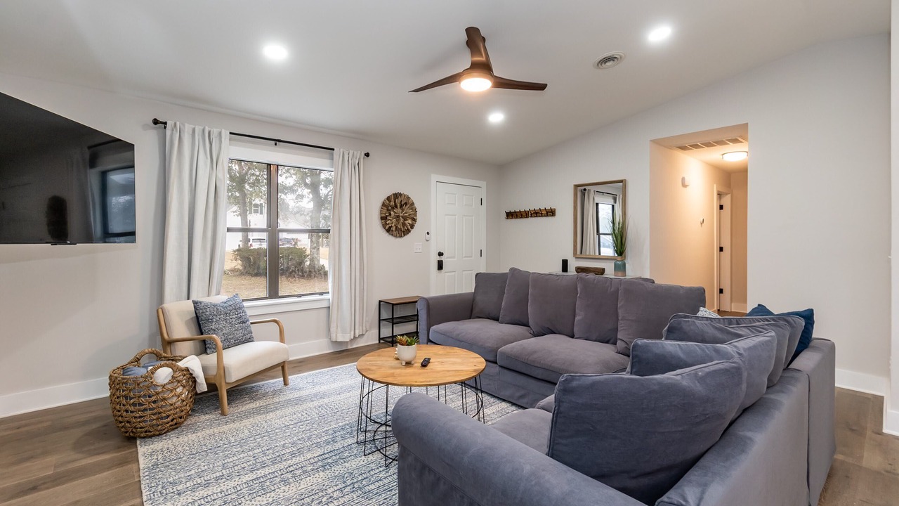 Photo of Livingroom in Tranquil Harbour