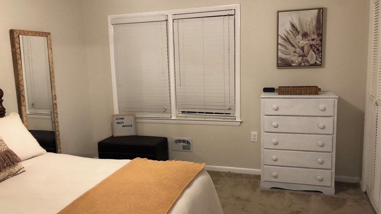 Photo of Bedroom in Council