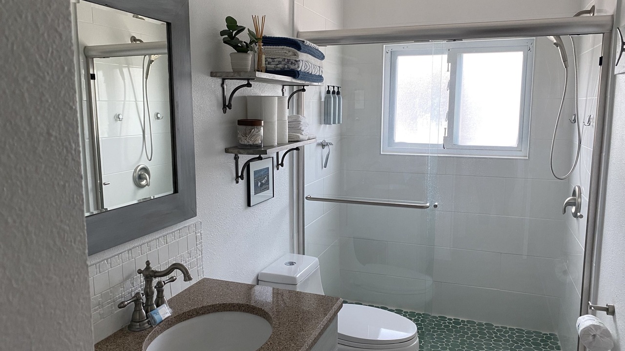 Photo of Bathroom in Capri Isle