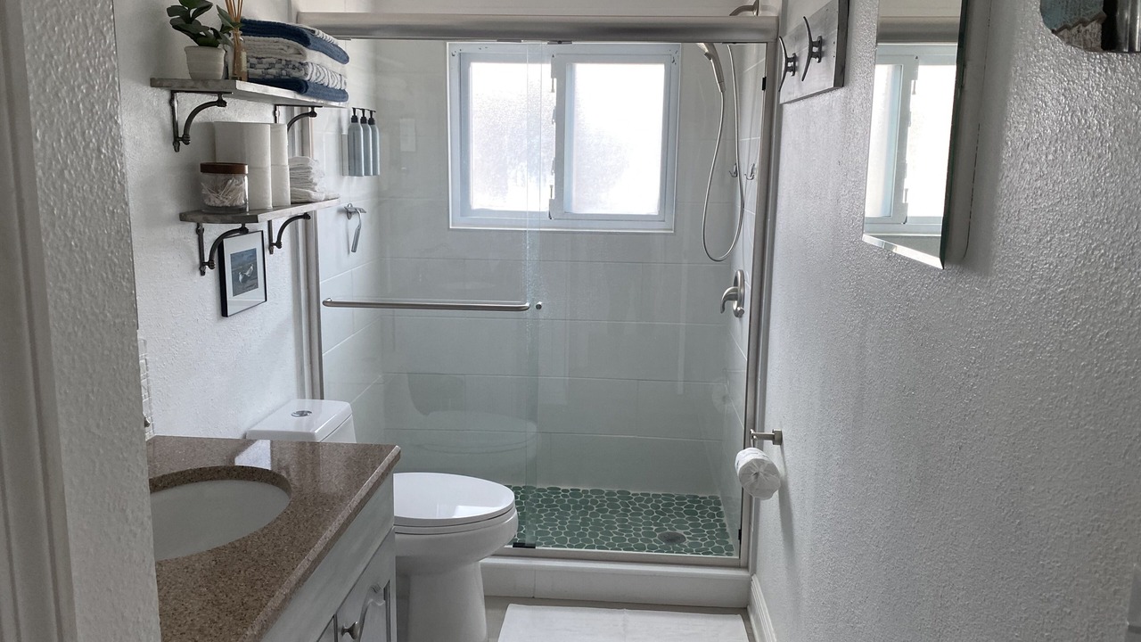 Photo of Bathroom in Capri Isle