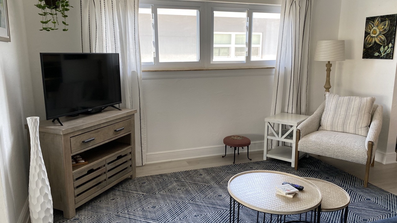 Photo of Livingroom in Capri Isle