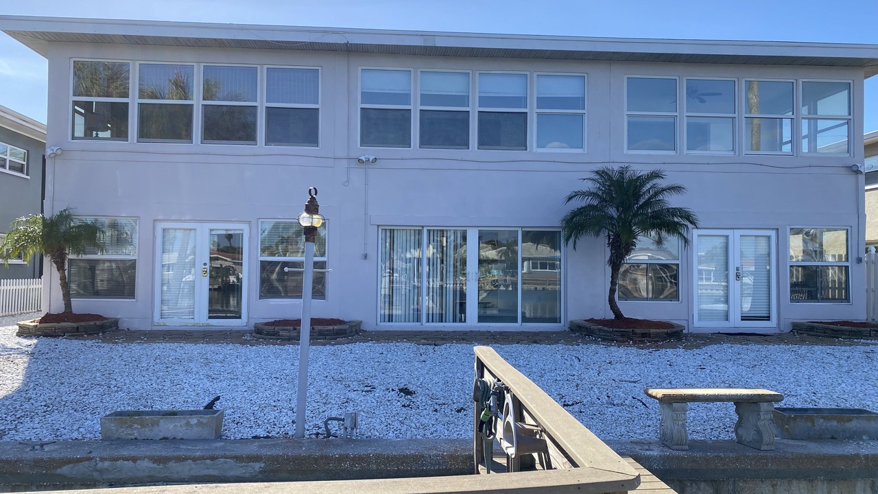 Photo of Patio Balcony in Capri Isle