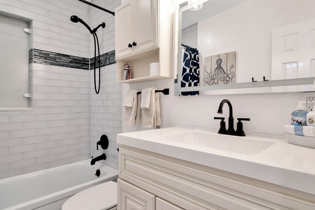 Photo of Bathroom in Largo