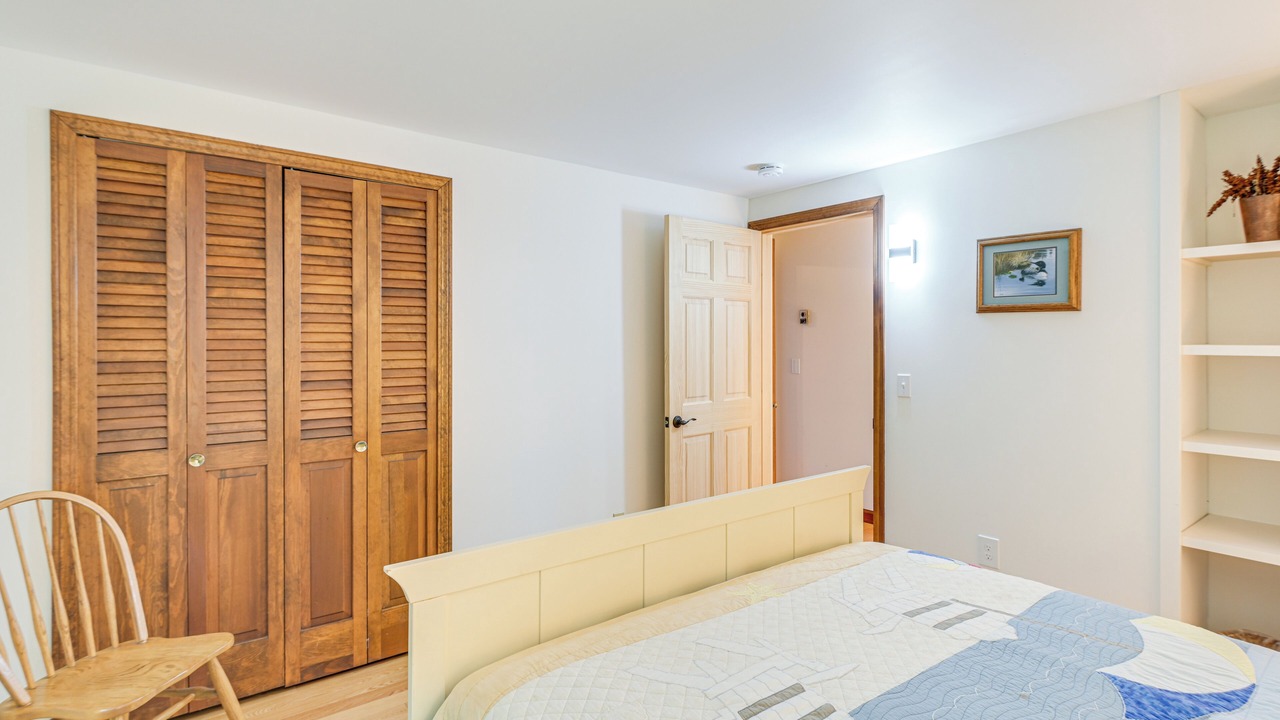 Photo of Bedroom in Marlboro