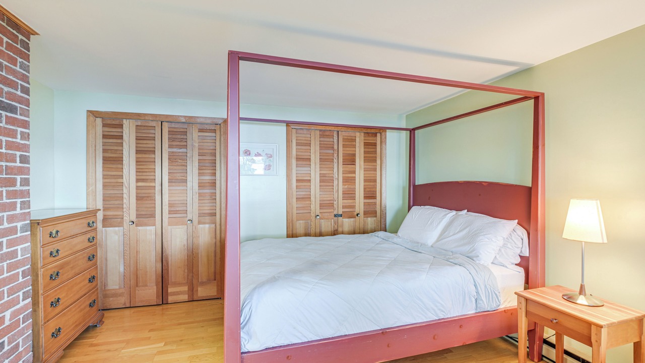 Photo of Bedroom in Marlboro