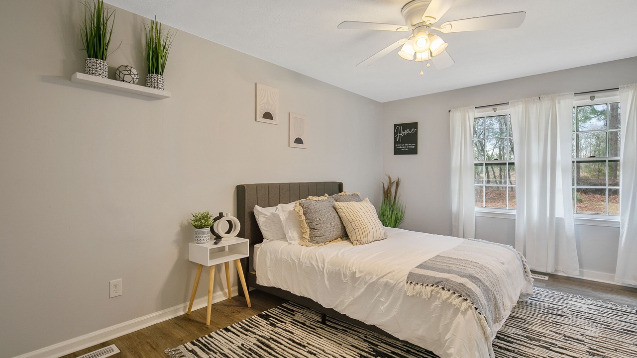 Photo of Bedroom in South View