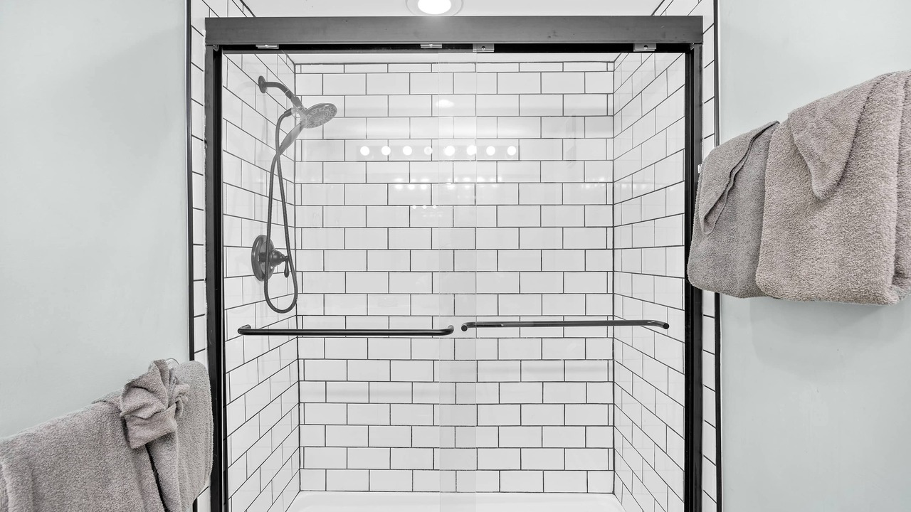 Photo of Bathroom in Ash