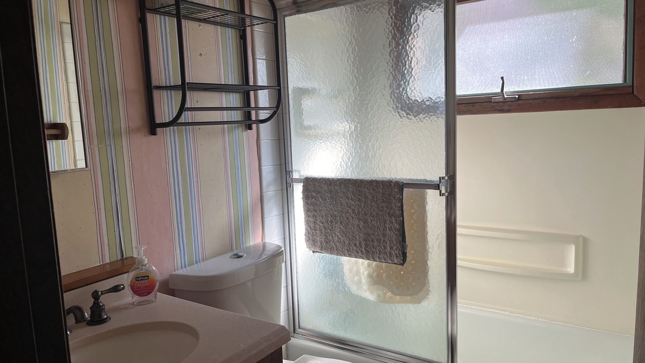Photo of Bathroom in Williamstown