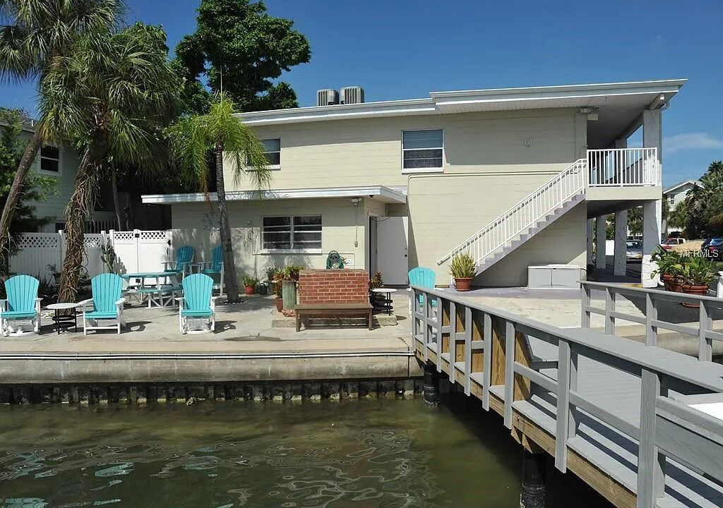 Photo of Patio Balcony in Sunset Beach