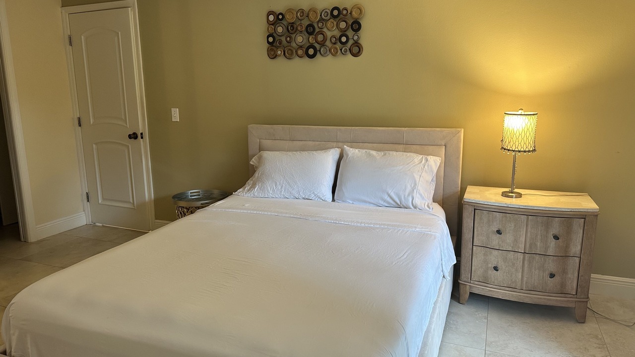 Photo of Bedroom in Gulf Gate Estates