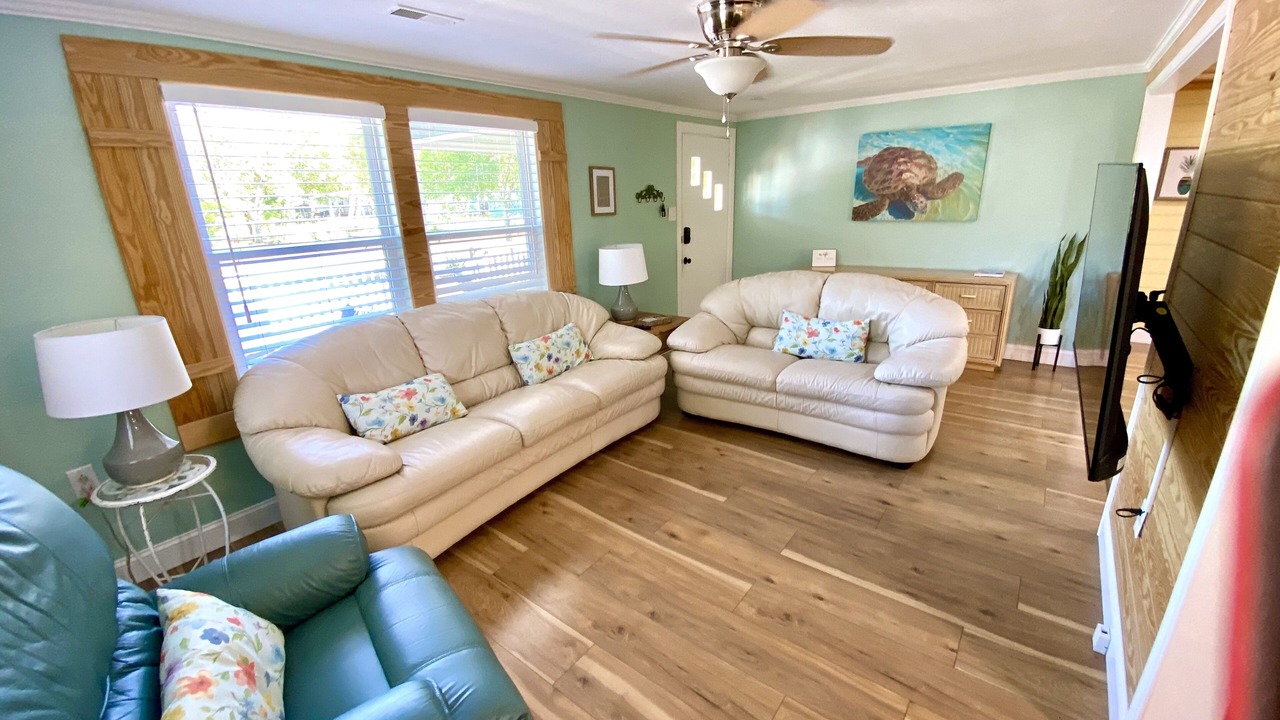 Photo of Livingroom in Tranquil Harbour