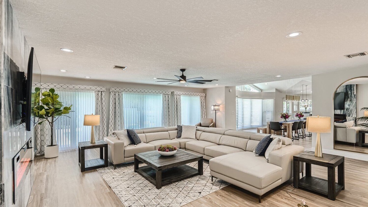Photo of Livingroom in Harbor Hills