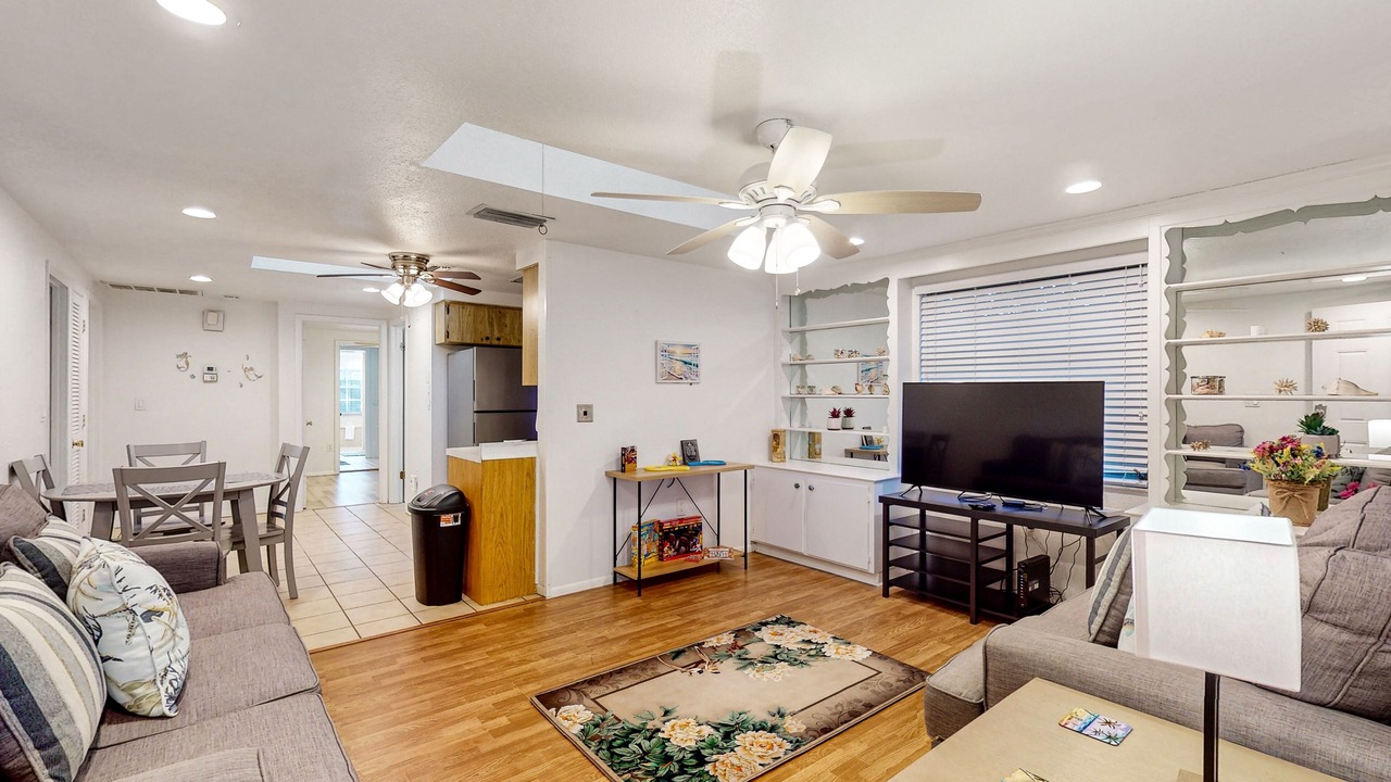 Photo of Livingroom in South Gate Ridge