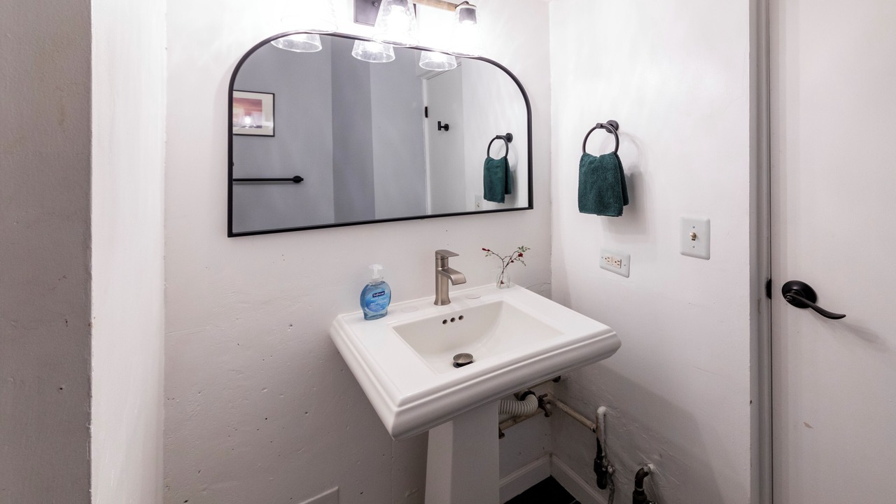 Photo of Bathroom in Waikiki